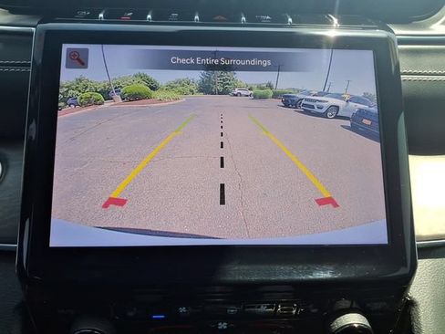 Certified 2023 Jeep Grand Cherokee Overland w/ Luxury Tech Group IV AWD/4WD image 22