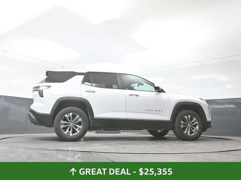 Used 2025 Chevrolet Equinox LT AWD/4WD image 25