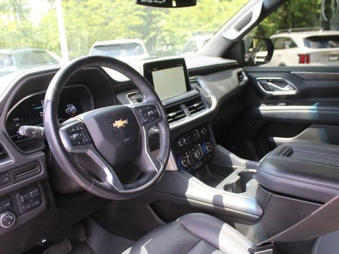 Used 2022 Chevrolet Tahoe LT w/ LT Signature Package RWD image 25