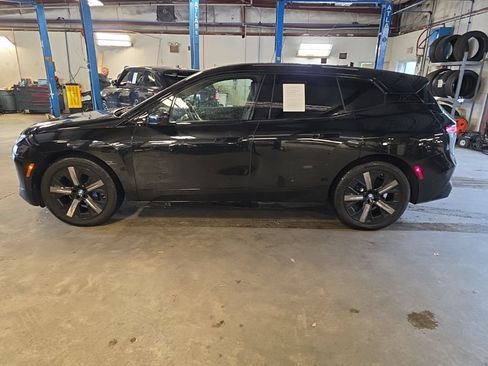 Used 2023 BMW iX xDrive50 w/ Premium Package AWD/4WD image 2
