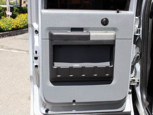 Used 2014 Ford F250 XLT w/ XLT Interior Package image 28