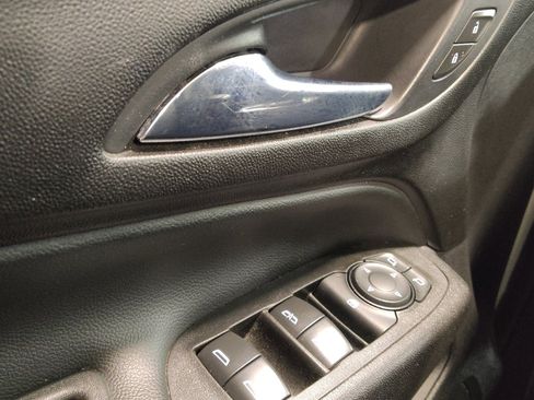 Used 2021 Chevrolet Equinox LT FWD image 27