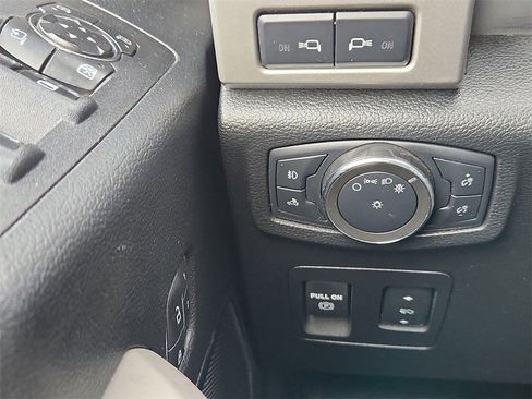 Used 2020 Ford F150 Lariat w/ Equipment Group 502A Luxury image 18