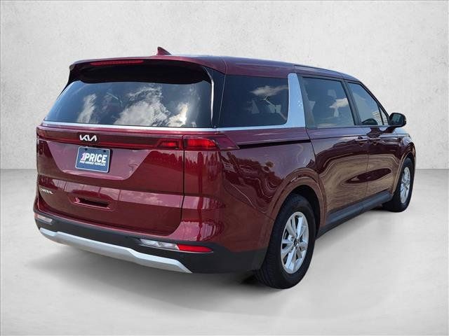 Used 2024 Kia Carnival LX FWD image 5