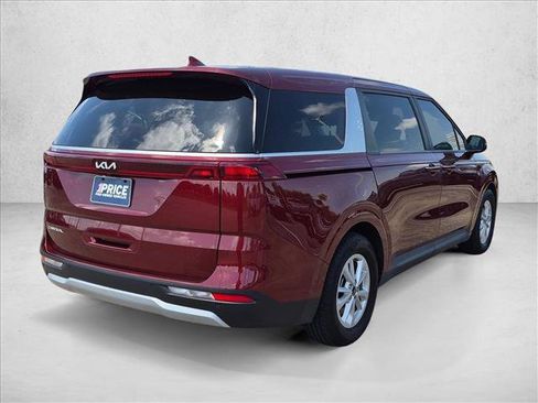 Used 2024 Kia Carnival LX FWD image 5