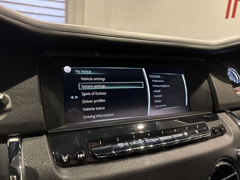 Used 2020 Rolls-Royce Cullinan image 50