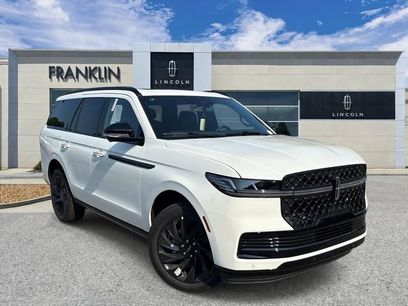 New 2027 Lincoln Navigator Reserve w/ Jet Appearance Package