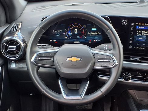 Used 2025 Chevrolet Equinox LT FWD image 14