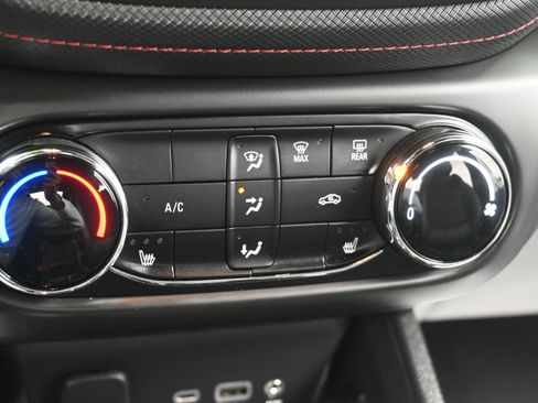 Used 2023 Chevrolet TrailBlazer RS AWD/4WD image 29