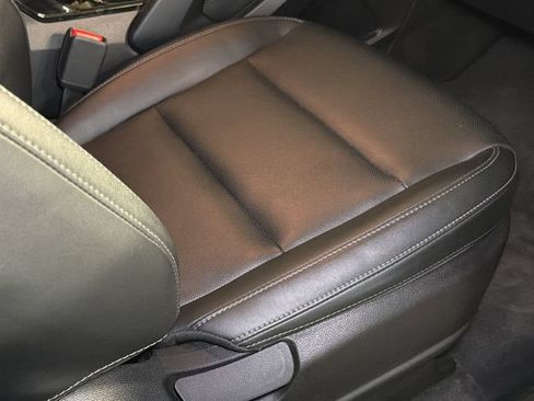 Used 2023 Kia Telluride S AWD/4WD image 11
