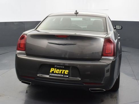 Used 2021 Chrysler 300 Touring w/ Sport Appearance Package image 7