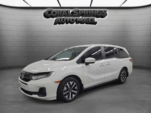 Certified 2025 Honda Odyssey EX-L image 3