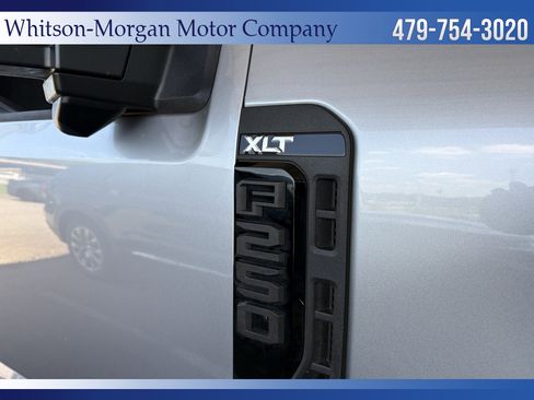 Used 2024 Ford F250 XLT w/ XLT Premium Package AWD/4WD image 9