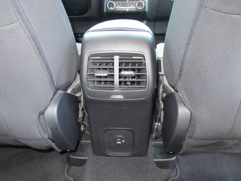 Used 2022 Ford Escape SE w/ Convenience Package FWD image 32