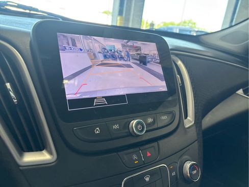 Used 2024 Chevrolet Malibu LS FWD image 18