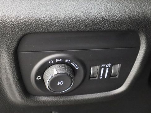 New 2025 Jeep Grand Cherokee Limited image 24