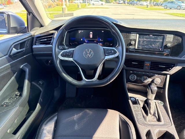 Used 2024 Volkswagen Jetta SE w/ Panoramic Sunroof Package FWD image 20