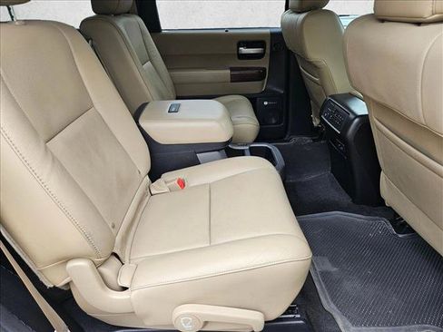 Used 2017 Toyota Sequoia Platinum AWD/4WD image 23