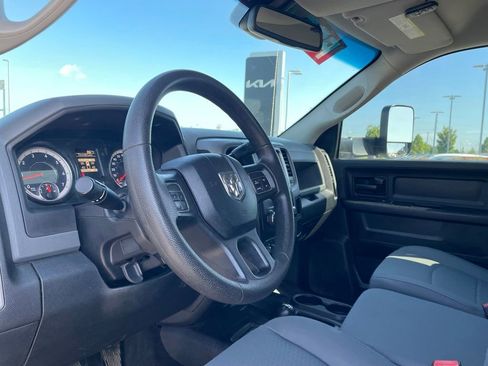 Used 2017 RAM 2500 Tradesman w/ Chrome Appearance Group AWD/4WD image 10
