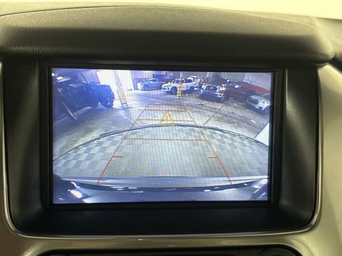 Used 2019 Chevrolet Tahoe LT w/ Luxury Package AWD/4WD image 18