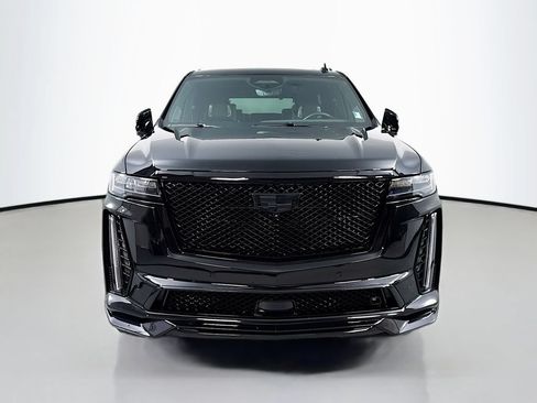 Used 2023 Cadillac Escalade V AWD/4WD image 2