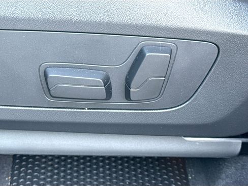 Used 2025 BMW X1 xDrive28i w/ Convenience Package AWD/4WD image 24