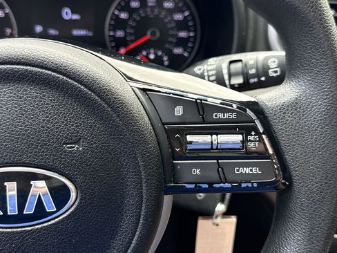 Used 2022 Kia Sportage LX FWD image 19
