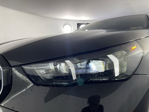 Certified 2026 BMW 550e xDrive image 10