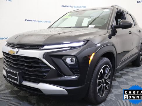 Used 2025 Chevrolet TrailBlazer LT image 11