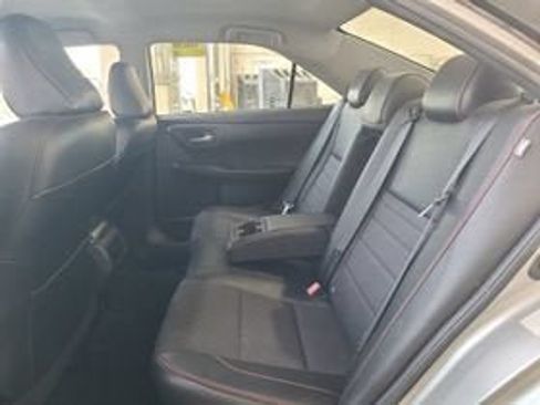 Used 2016 Toyota Camry SE FWD image 10