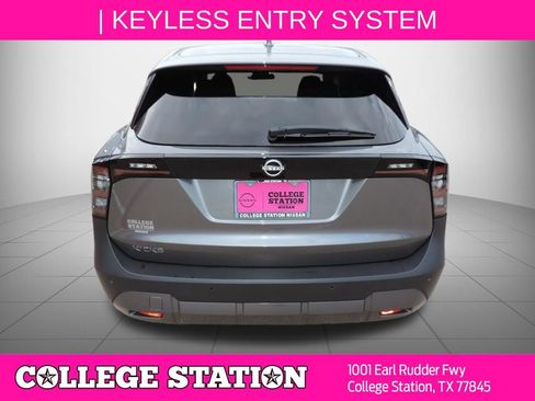 Certified 2025 Nissan Kicks SV FWD image 5