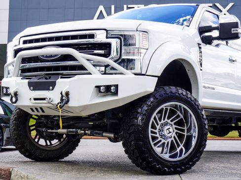 Used 2021 Ford F250 Lariat w/ Lariat Ultimate Package image 2