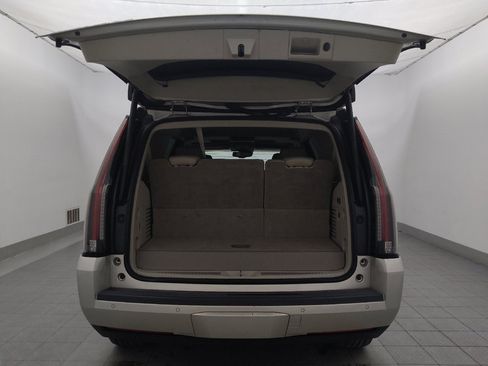 Used 2015 Cadillac Escalade Premium RWD image 29