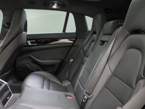 Used 2020 Porsche Panamera 4 AWD/4WD image 22