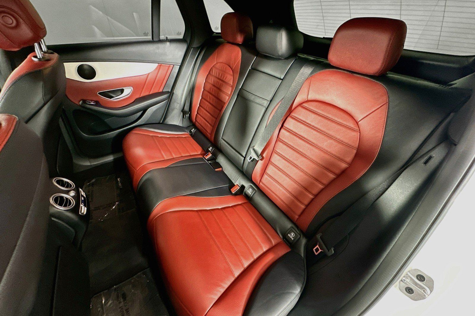Used 2022 Mercedes-Benz GLC 43 AMG 4MATIC w/ Driver Assistance Package image 9
