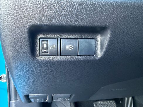 Used 2019 Toyota RAV4 XLE image 41