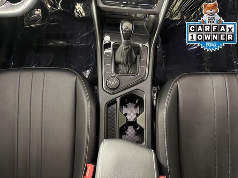 Used 2024 Volkswagen Tiguan SE image 18