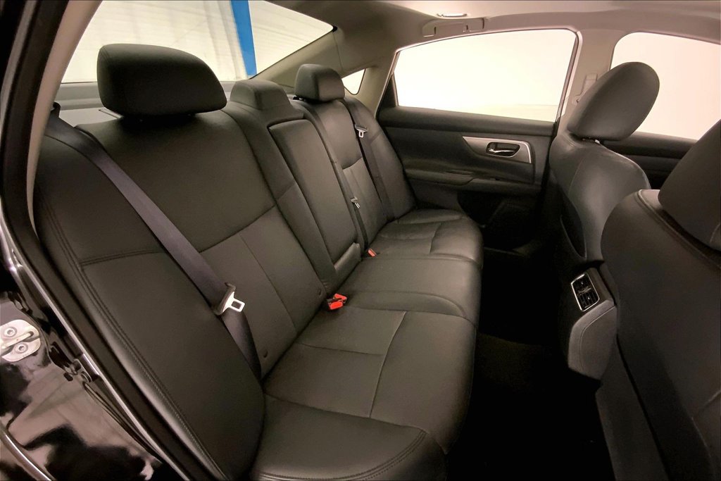 Used 2015 Nissan Altima 3.5 SL FWD image 15