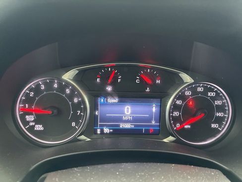 Used 2024 GMC Terrain SLE w/ Driver Convenience Package image 15