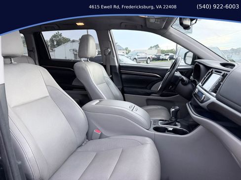 Used 2015 Toyota Highlander Limited Platinum AWD/4WD image 14