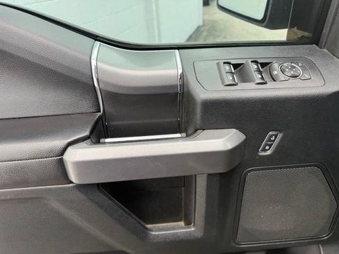 Used 2017 Ford F150 XLT w/ Equipment Group 301A Mid RWD image 27