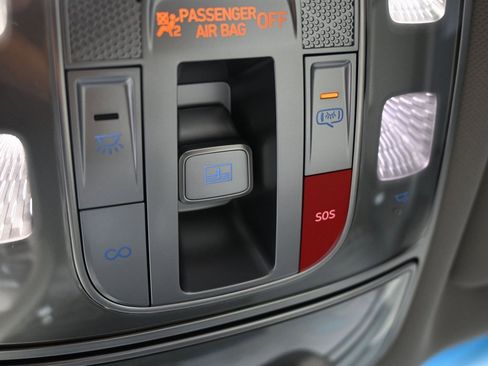 Used 2024 Genesis GV60 RWD image 19