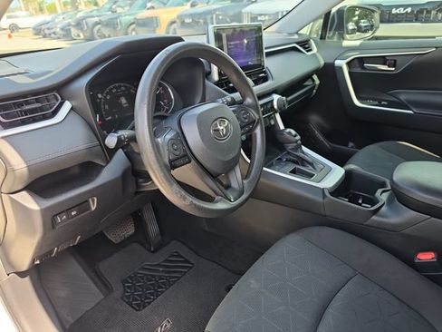 Used 2024 Toyota RAV4 XLE FWD image 15