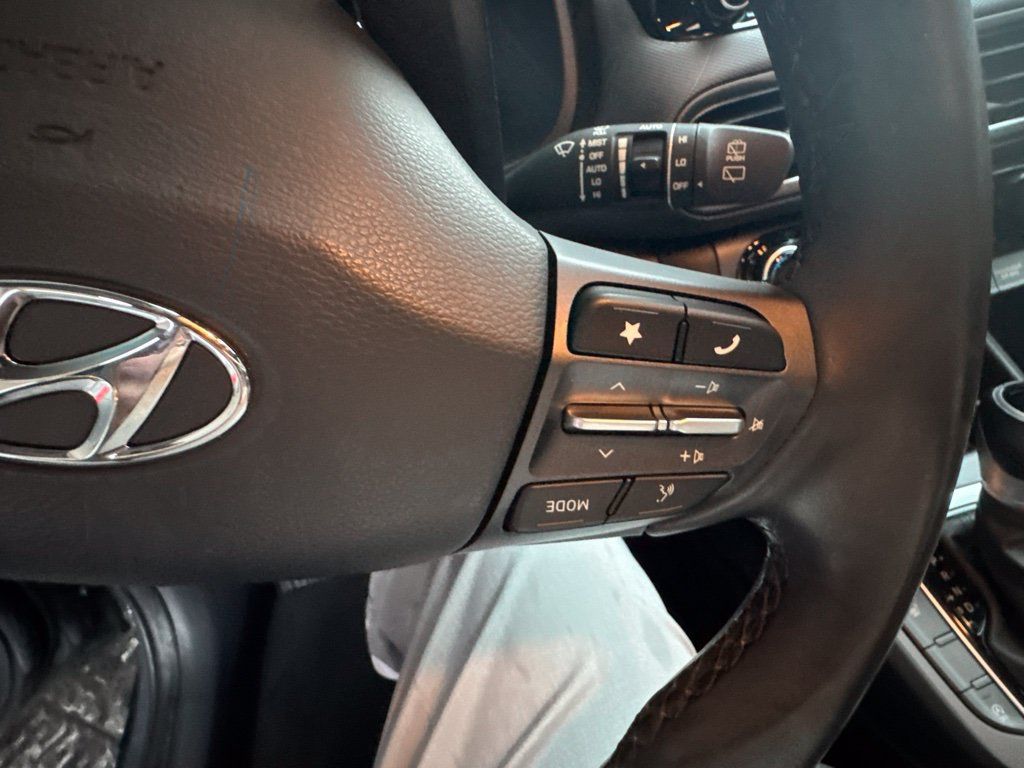 Used 2023 Hyundai Kona Limited w/ Cargo Package FWD image 17