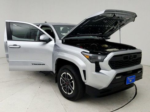 Used 2024 Toyota Tacoma TRD Sport RWD image 10