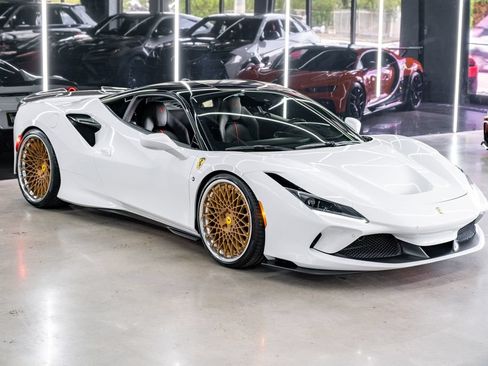 Used 2022 Ferrari F8 Tributo RWD image 1