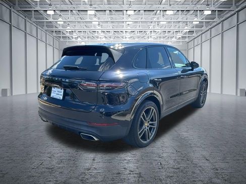 Used 2022 Porsche Cayenne Base image 7