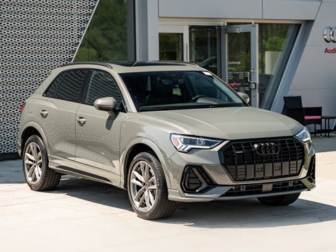 Used 2025 Audi Q3 2.0T Premium AWD/4WD image 2