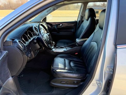 Used 2017 Buick Enclave Leather image 10