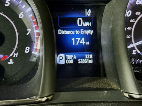 Used 2018 Toyota Avalon XLE Premium image 12